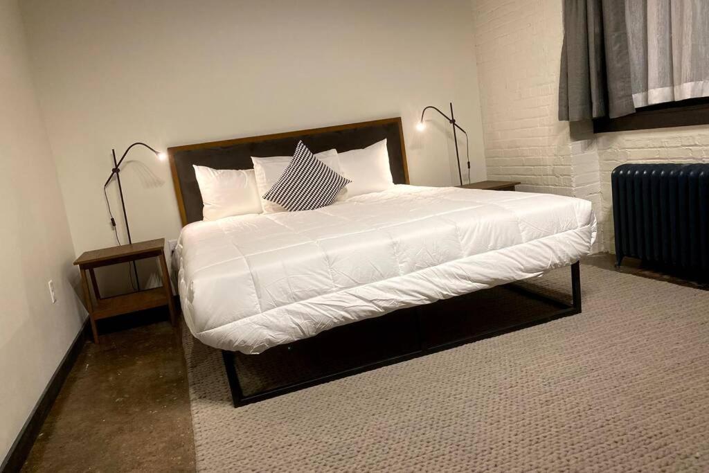 3E-*New* Apartment -5 Min From Downtown, Sleeps 4 Pittsburgh Luaran gambar
