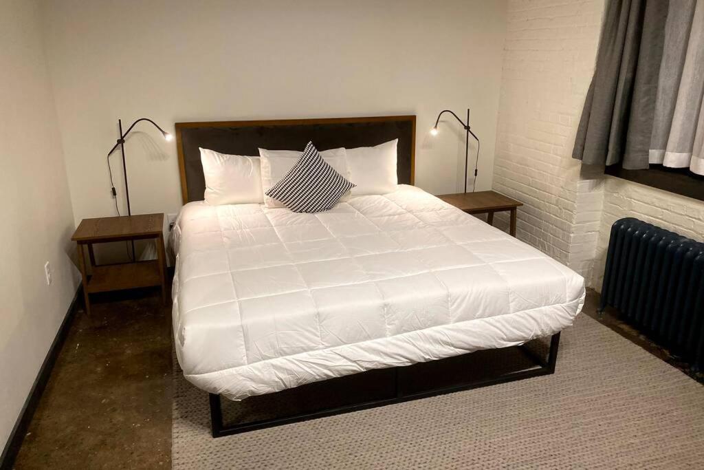 3E-*New* Apartment -5 Min From Downtown, Sleeps 4 Pittsburgh Luaran gambar